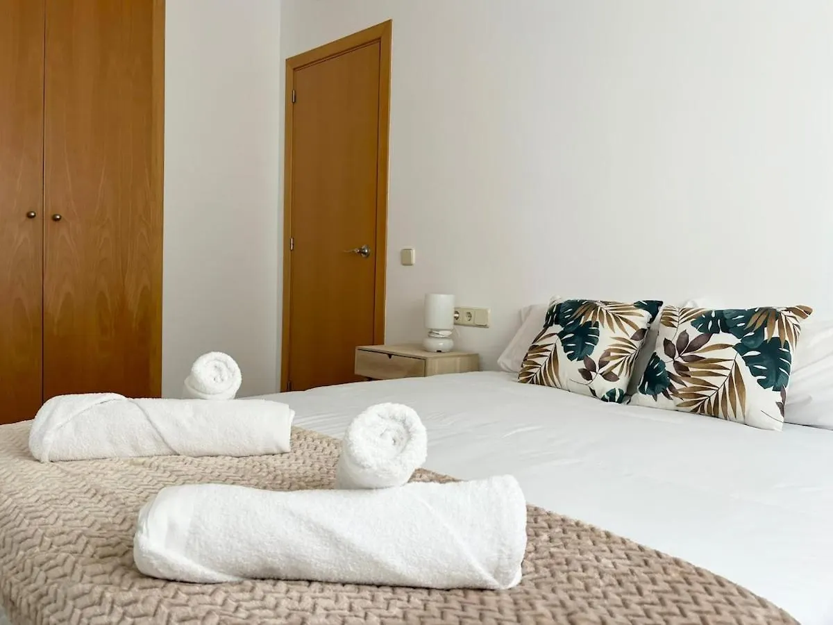 Can Flores - Familias - Parejas - Parking - Piscina location